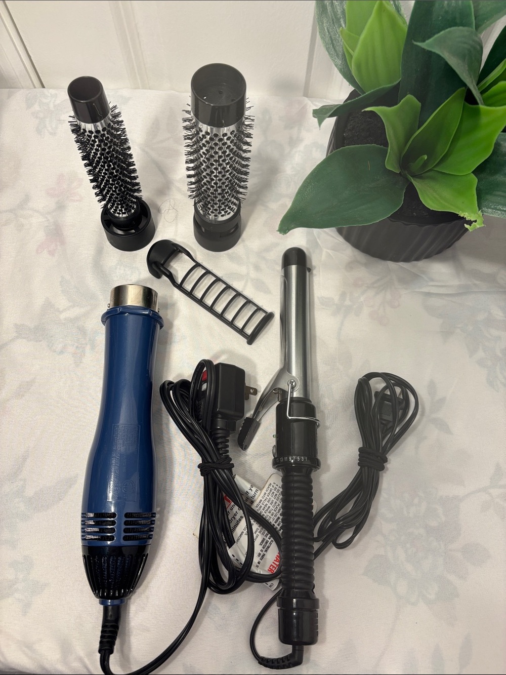 Revlon Ionic Blue Hot Air Styler & Conair Curling Iron Set - Blue (Bundle) - Picture 3 of 3